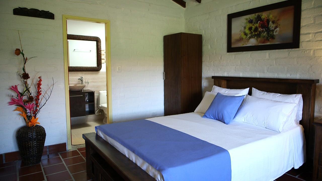 Hotel Campestre Tardes Calenas Yumbo ภายนอก รูปภาพ