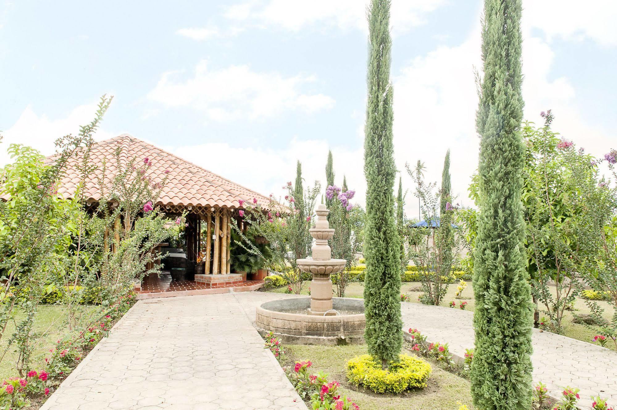 Hotel Campestre Tardes Calenas Yumbo ภายนอก รูปภาพ